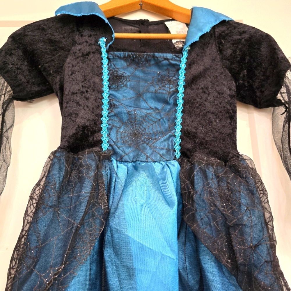Halloween Dress Blue Witch Girls Medium Costume Renaissance Spiderweb Dress-up